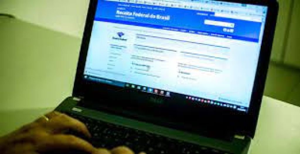 Receita Federal alerta para golpes no e-commerce e esclarece que Alfândegas não comercializam mercadorias