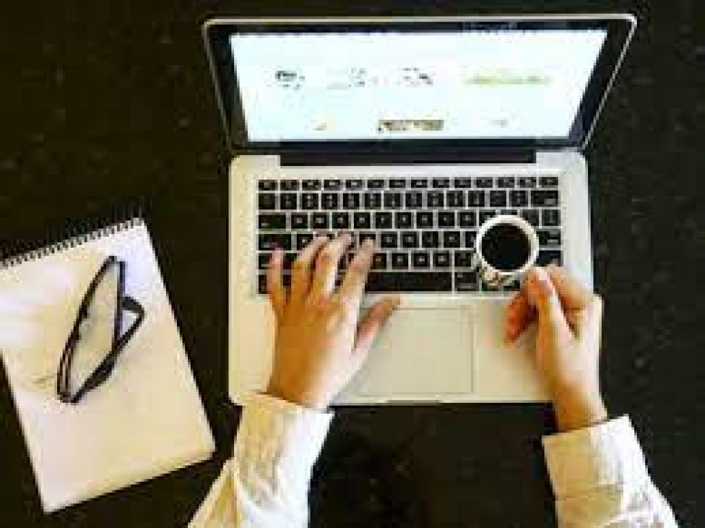 Tempo médio de abertura de empresas cai para 23 horas no país