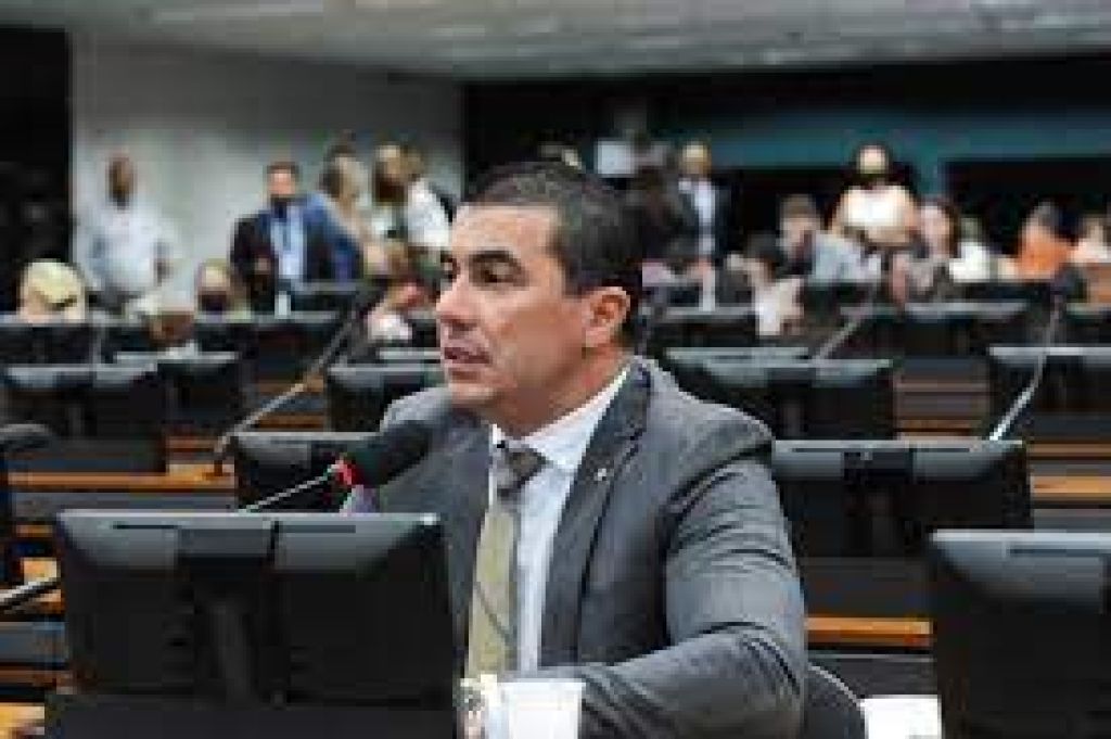 Comissão aprova suspensão de regras da Receita sobre responsabilidade tributária de terceiros