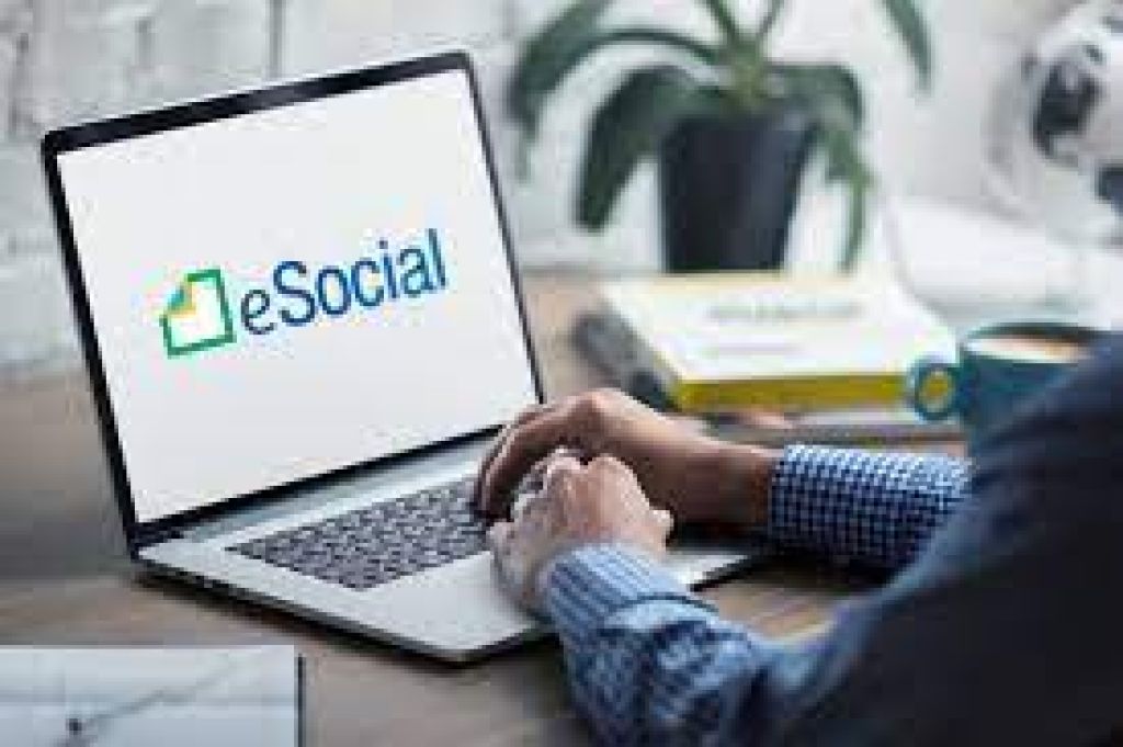 eSocial 2023: Versão antiga só será válida até março