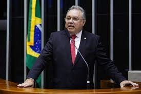 Comissão aprova proposta que prevê suspensão de imposto para novas empresas