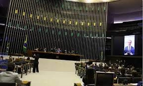 Redução de juros e Reforma Tributária ocupam a tribuna do Congresso
