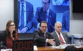 Ministro do Trabalho descarta volta do imposto sindical obrigatório
