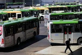 Volume de serviços cai 0,9% em agosto