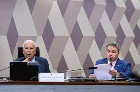 Instalada comissão para examinar mudanças tributárias e administrativas
