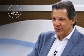 Haddad diz que governo vai fazer revisão da faixa de isenção do IR em 2024