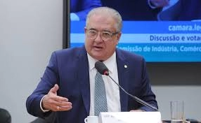 Comissão aprova mais prazo para pequenos negócios pagarem tributos em caso de calamidade