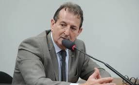 Projeto prevê avaliação periódica de impacto de novos tributos sobre Repetro