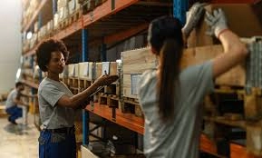 No terceiro mês do ano, pequenos negócios respondem por quase 60% das contratações