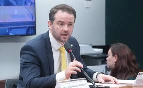 Ministério da Fazenda considera urgente a regulação da inteligência artificial