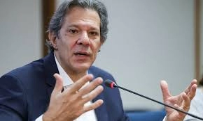 Haddad confirma IR de 17,5% sobre rendimentos de aplicações