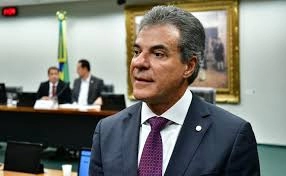 Comissão aprova projeto para evitar exclusão de pequenas empresas do Simples por dívida