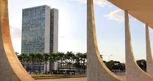 STF suspende decretos sobre IOF e marca audiência de conciliação