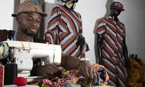 Número de estrangeiros atuando como MEI bate recorde em 2025