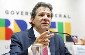 Plano do governo para remediar tarifaço é voltado aos pequenos negócios