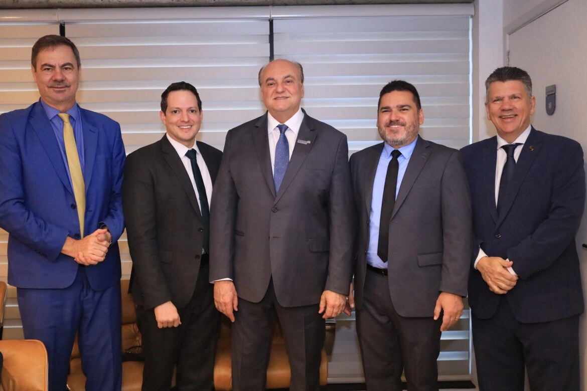 Agenda FENACON: Federação participa da reunião de diretoria da CNC