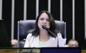 Projeto regulamenta mediação para conflitos trabalhistas