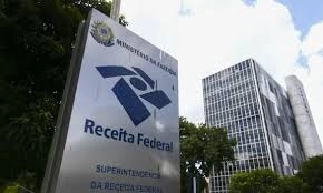 Receita volta a exigir declaração de fintechs