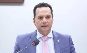 Comissão aprova inclusão de aluguel de máquinas no programa de apoio ao setor de eventos