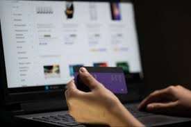 38% dos consumidores desistiram de comprar importados devido à “taxa das blusinhas”, revela CNI