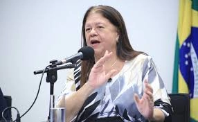 Projeto aumenta de 20 para 30 dias a licença-paternidade no Programa Empresa Cidadã