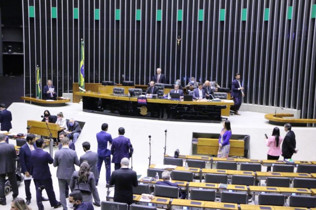 Câmara realiza nesta quinta-feira sessão para votação de propostas