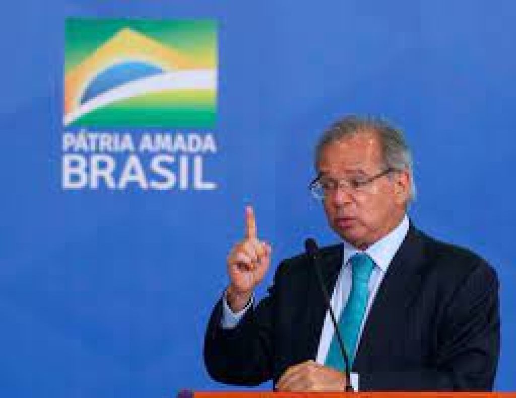 Ministro da Economia defende taxar super-ricos e desonerar empresas