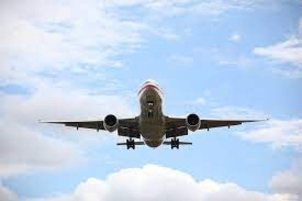 MP reduz tributos sobre remessas ao exterior para cobrir gastos com viagens