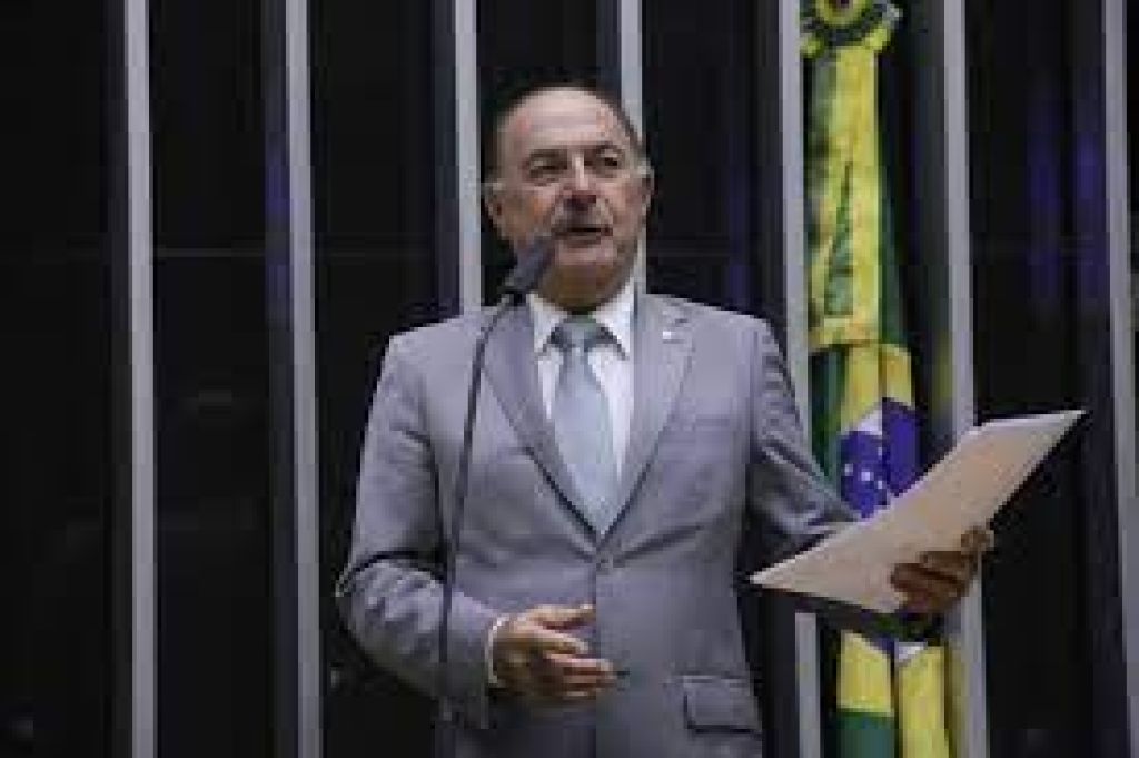 Comissão aprova a antecipação de FGTS e Imposto de Renda a órfãos
