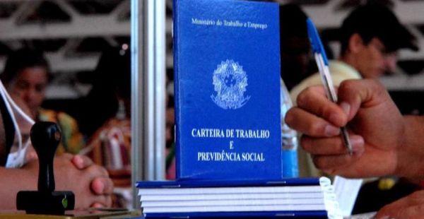 Emenda Constitucional do auxílio emergencial é decretada