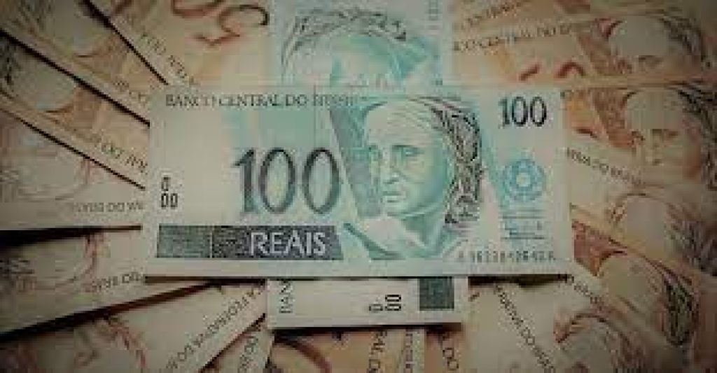 Nova reforma tributária precisa resolver regressividade da cobrança de tributos, carga elevada e burocracia