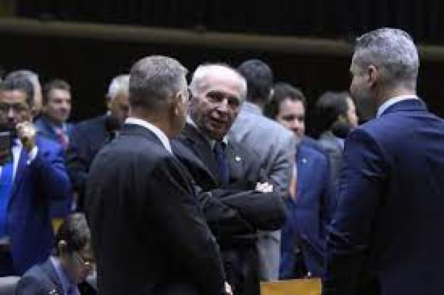 Projeto reserva metade dos financiamentos do BNDES para pequenas empresas