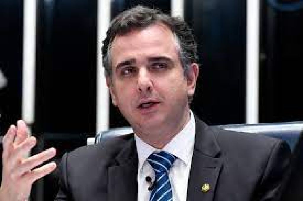 Governo deve aceitar dividir lucros da Petrobras com a população”, diz o presidente do Senado