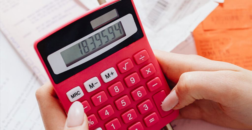 IRRF: saiba como calcular desconto no salário, 13º e férias