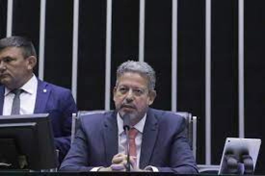 Lira determina instalação de comissão sobre reforma tributária na próxima terça-feira