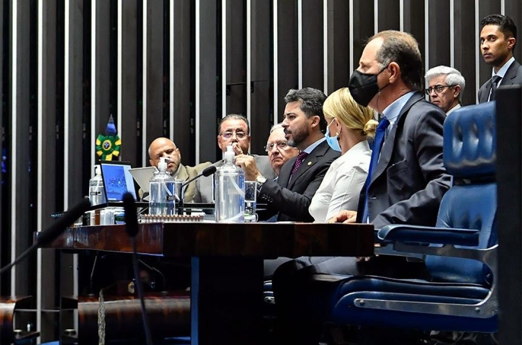 Adiada votação de projeto que atribui execução de dívidas a tabeliães
