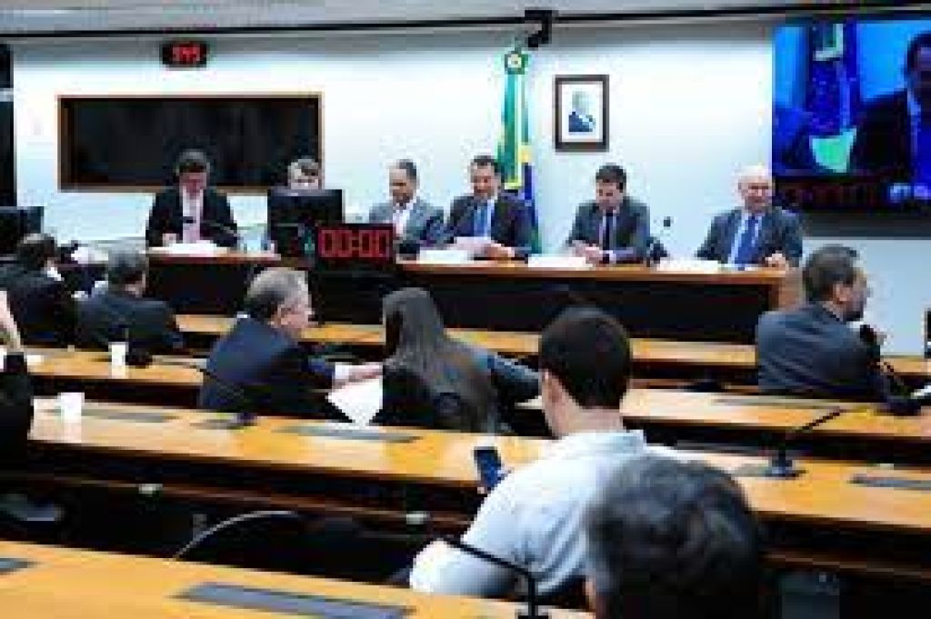 Representantes de santas casas pedem mudanças em linha de crédito do BNDES para o setor