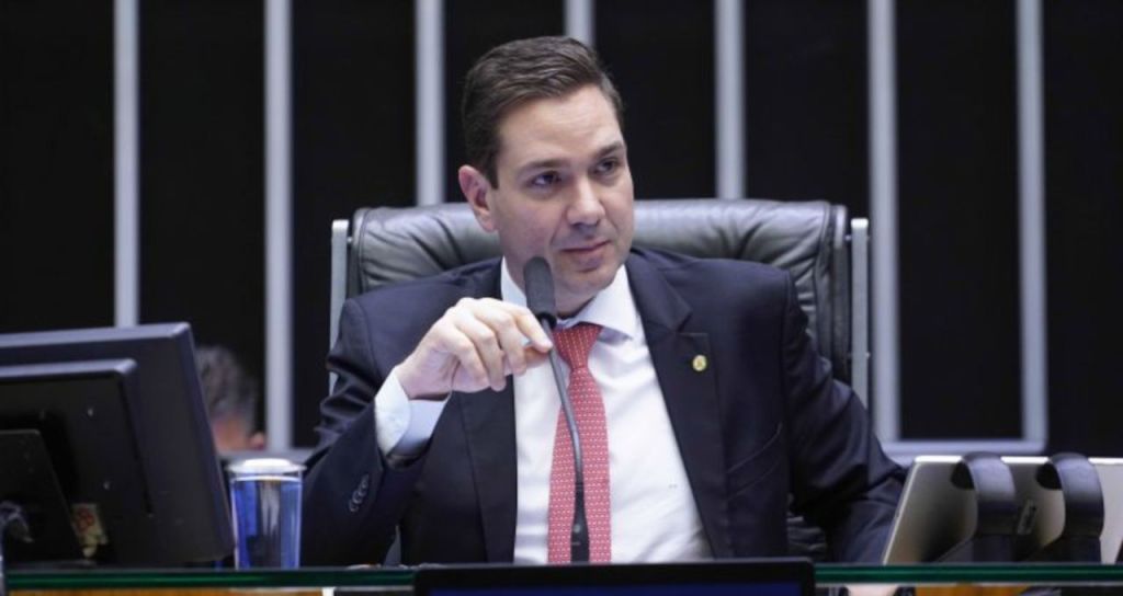 Projeto garante seguro-desemprego a trabalhadores no limbo previdenciário