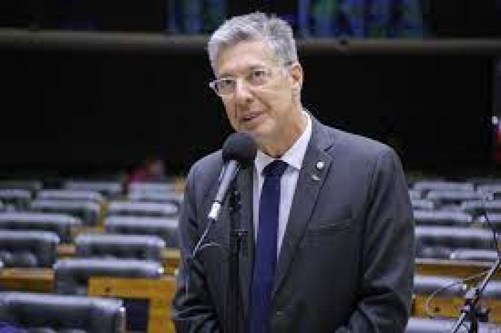 Projeto permite restituição a consumidor que comprovar que arcou com tributo indireto