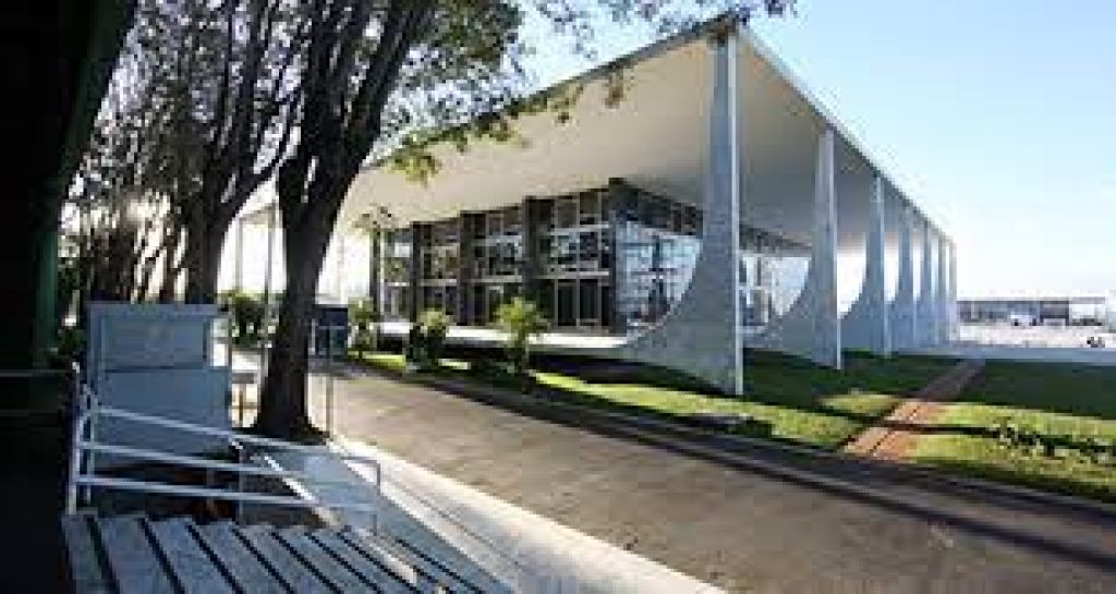 Decisões definitivas sobre questões tributárias perdem eficácia com decisão contrária do STF