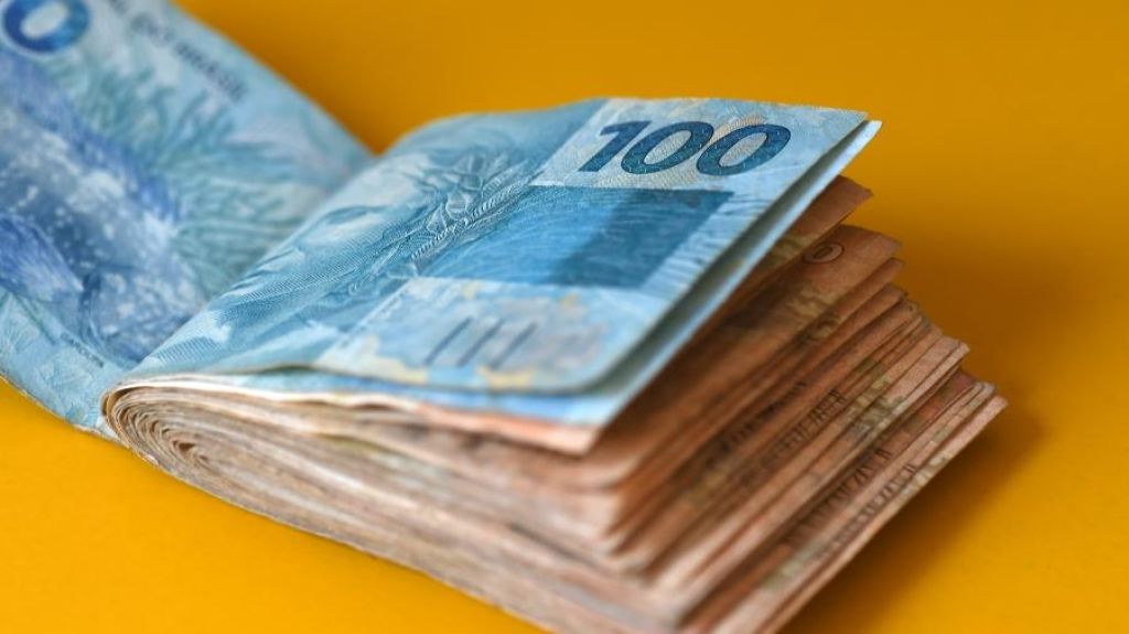 Valores a Receber: 2ª fase completa três meses de atraso