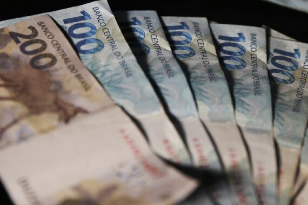 PIB cresce 1,0% no primeiro trimestre, impulsionado pelo setor de serviços