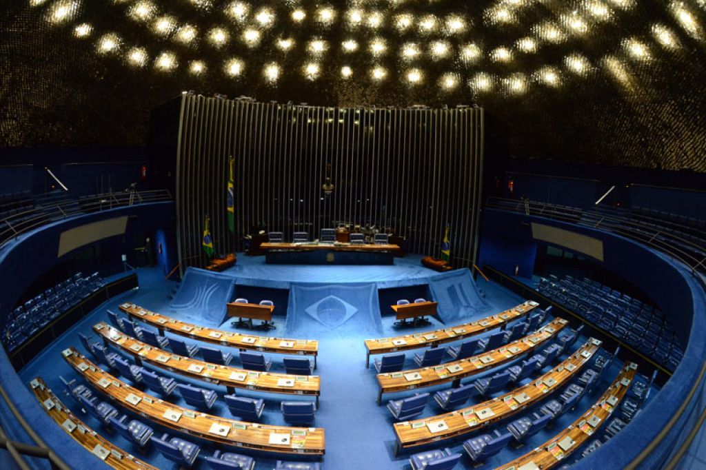 Senado aprova PEC do estado de emergência